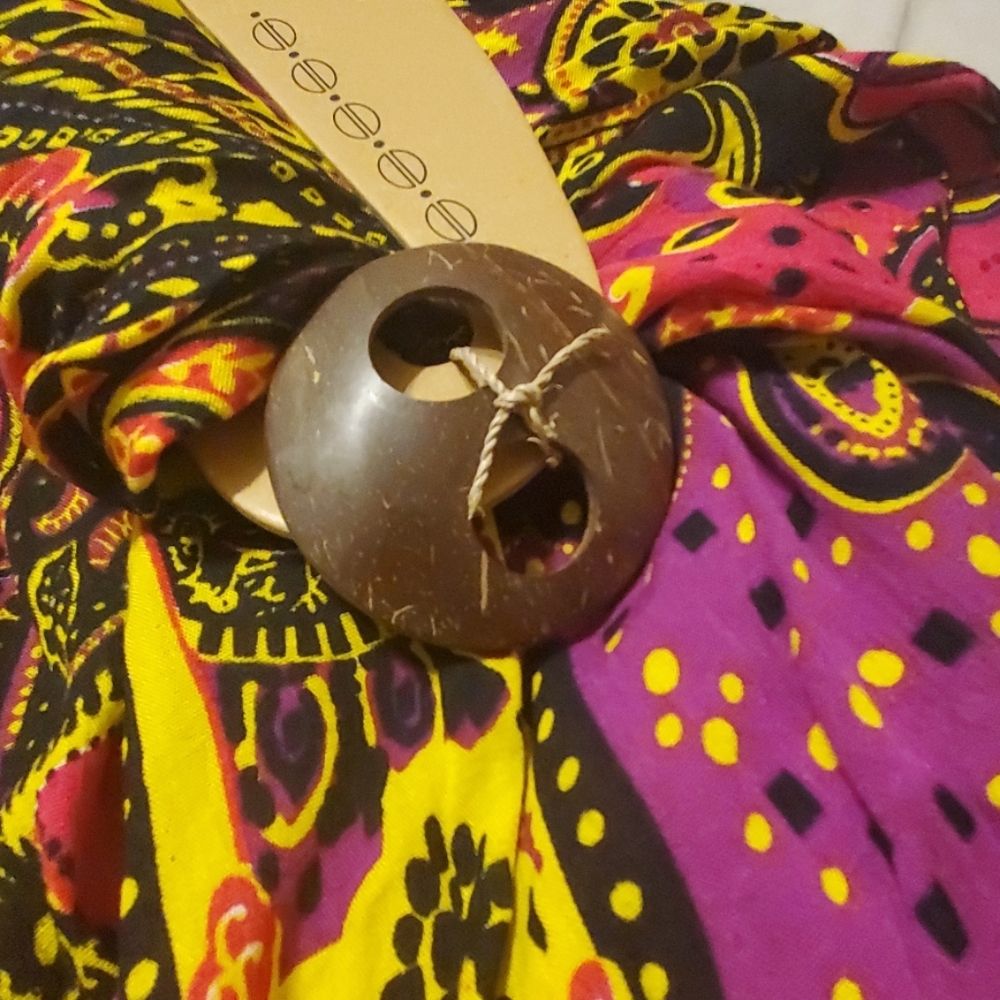 Sarong - Picture 3 of 3